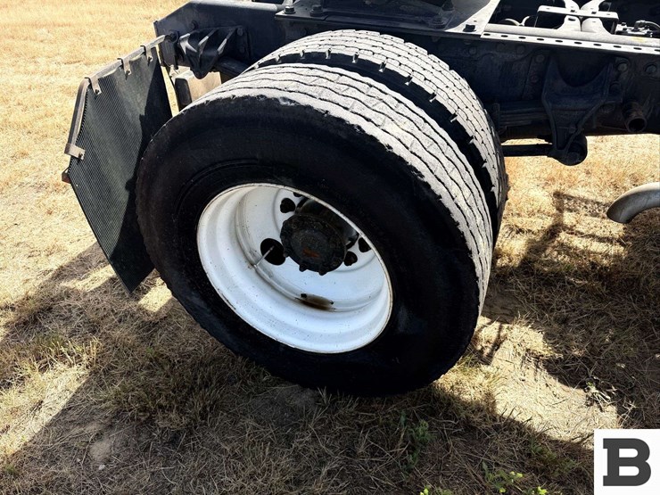 2006-international-durastar-4400-image-23