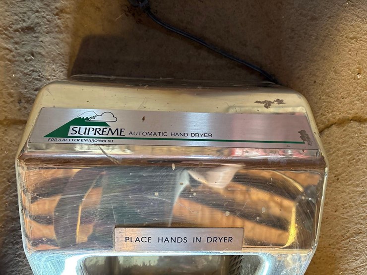 supreme-automatic-hand-dryer-image-4