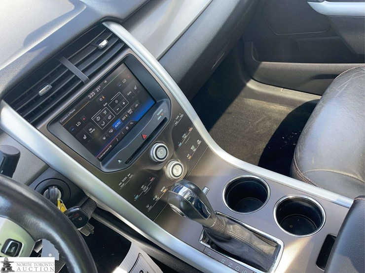 2013-ford-edge-image-14