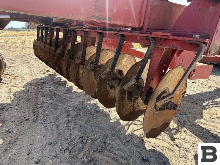 case-ih-770-image-17