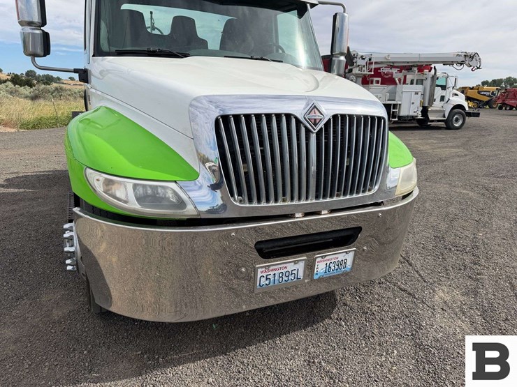 2006-international-durastar-4300-image-9