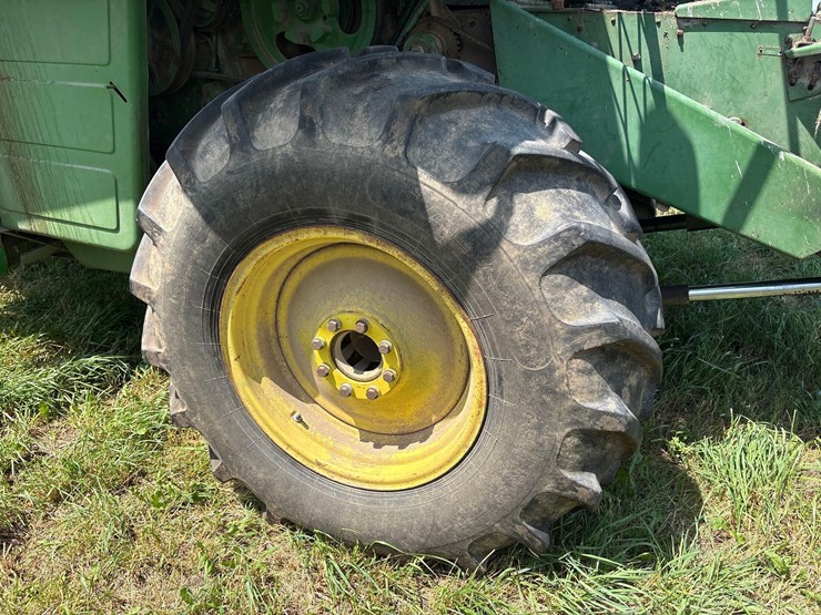 john-deere-4400-image-56