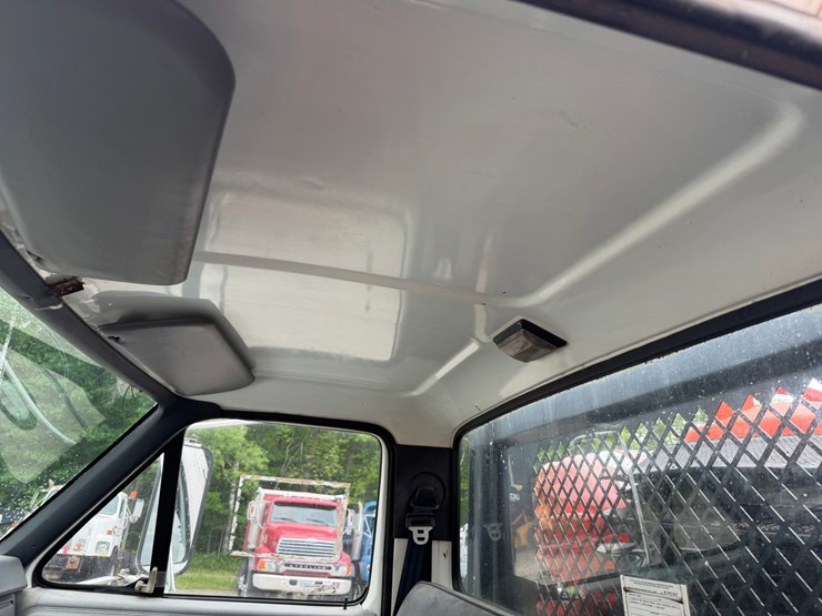 ford-f700-image-35
