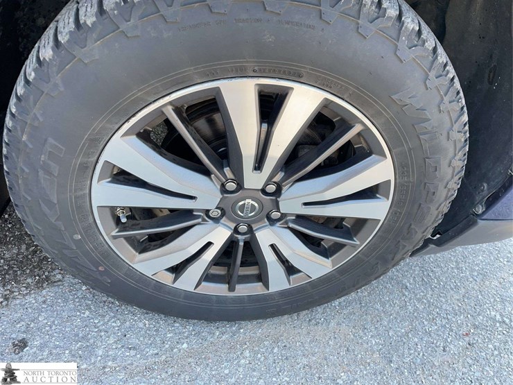 2017-nissan-pathfinder-image-22