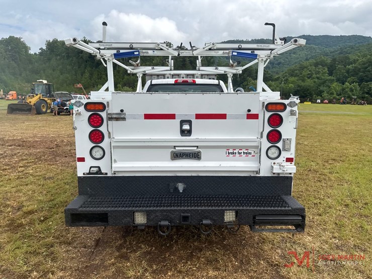 2016-chevrolet-3500hd-image-5