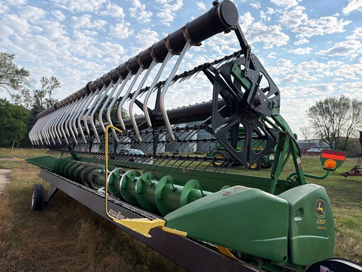 john-deere-630f-image-16