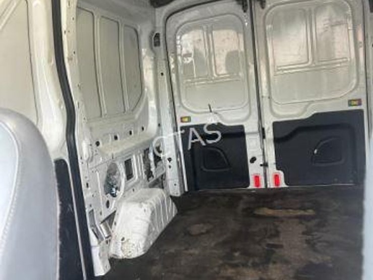 2017-ford-transit-image-10