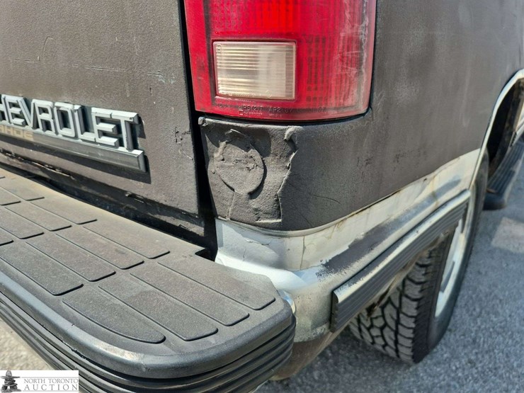 1997-chevrolet-tahoe-image-29