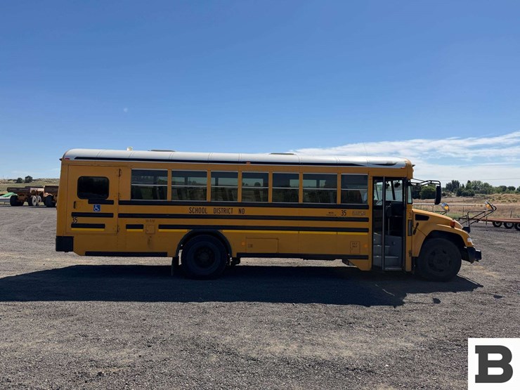 2011-blue-bird-bb-conventional-school-bus-image-6