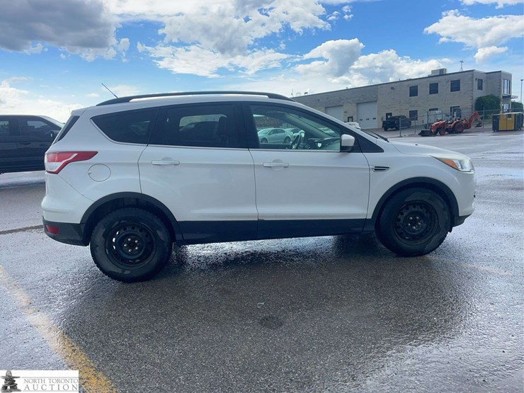 2014-ford-escape-image-4
