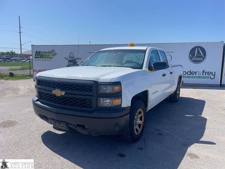2015-chevrolet-silverado-1500-image-1