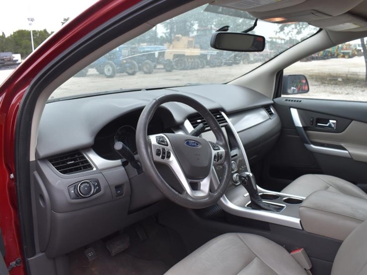 2013-ford-edge-image-6