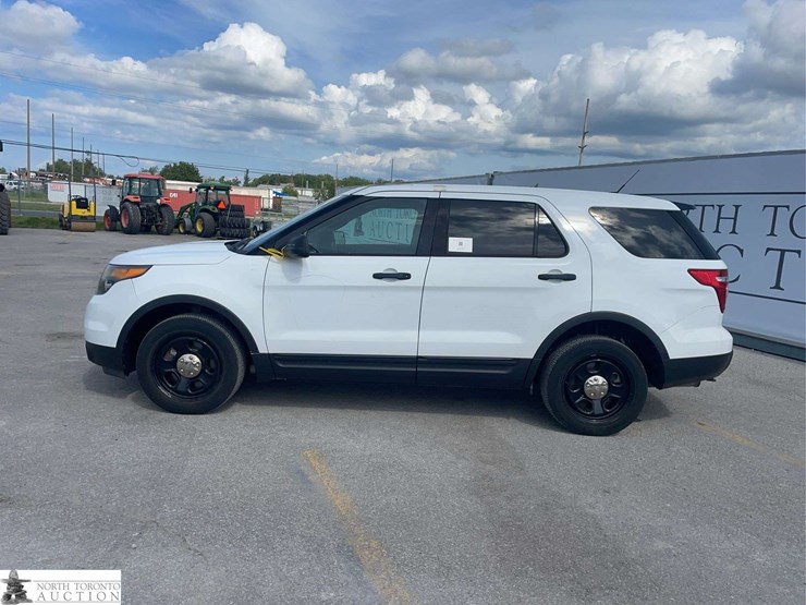 2013-ford-explorer-image-8