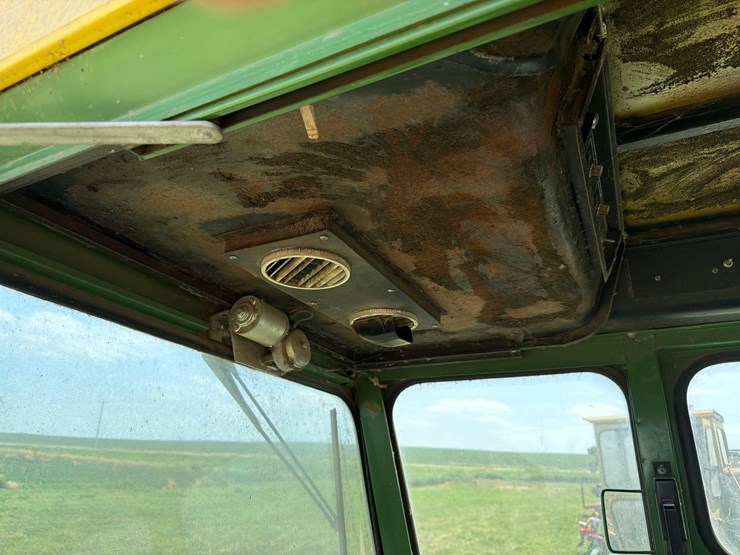 john-deere-4400-image-7