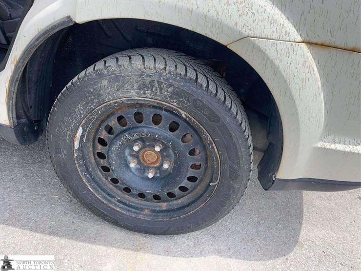 2012-dodge-journey-image-23