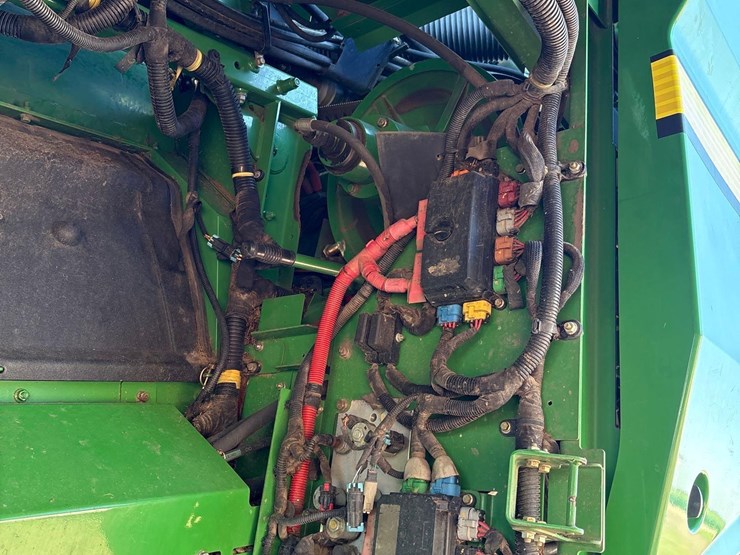 2012-john-deere-s680-image-67