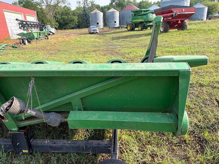 john-deere-8row30-corn-head-image-8