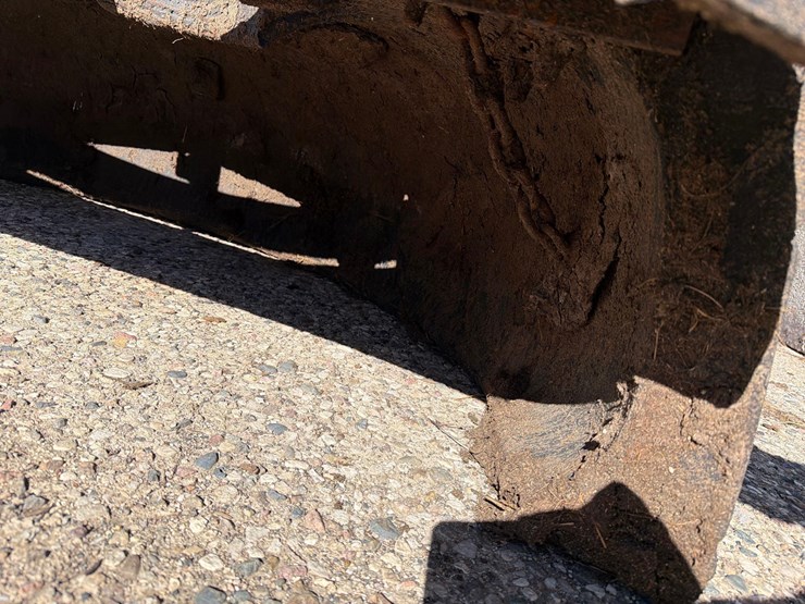 skidloader-quick-tach-80”-tire-scraper-image-6