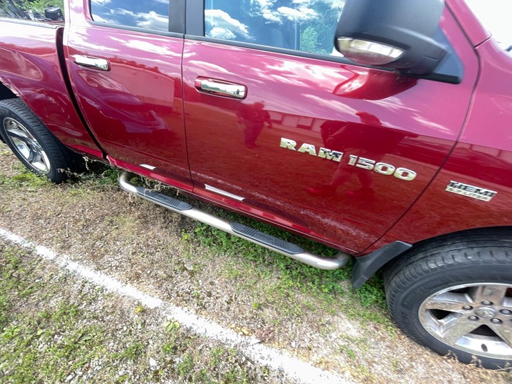 2011-dodge-1500-image-34