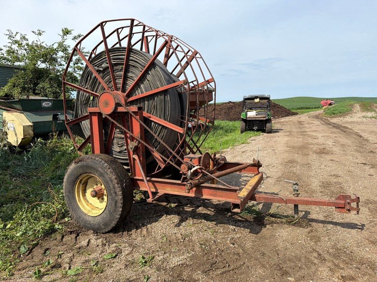 manure-hose-reel-cart-&-hose-image-1