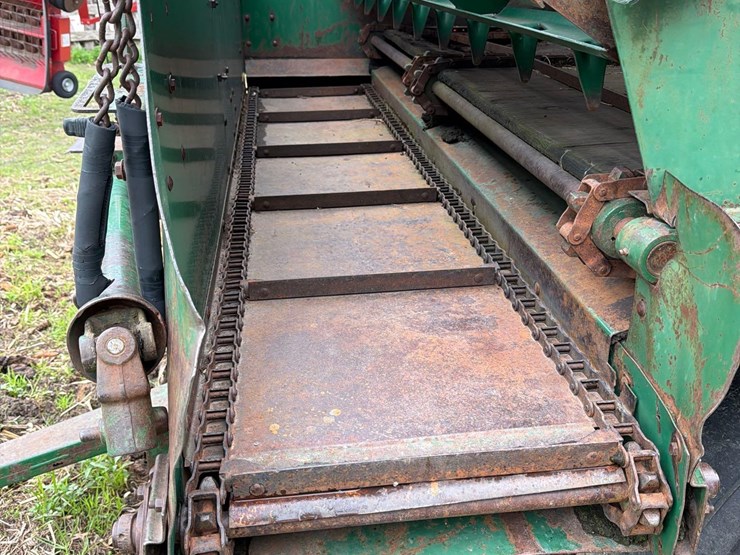 badger-18ft-front-unload-silage-wagon-image-10