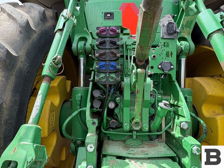 2014-john-deere-8345r-image-25