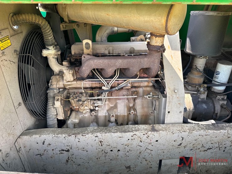 compair-1850-towable-air-compressor-image-15