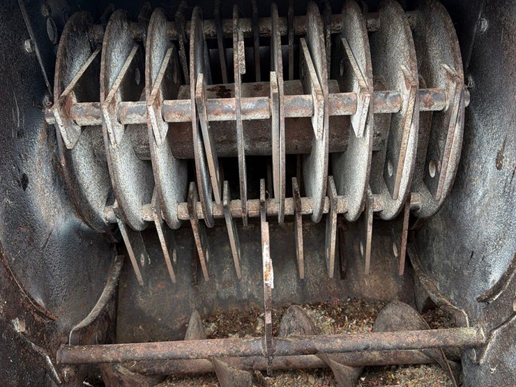 case-ih-1250-image-30
