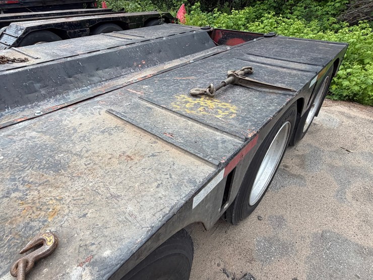 #1500-•-tri-axle-lowboy-trailer-image-15