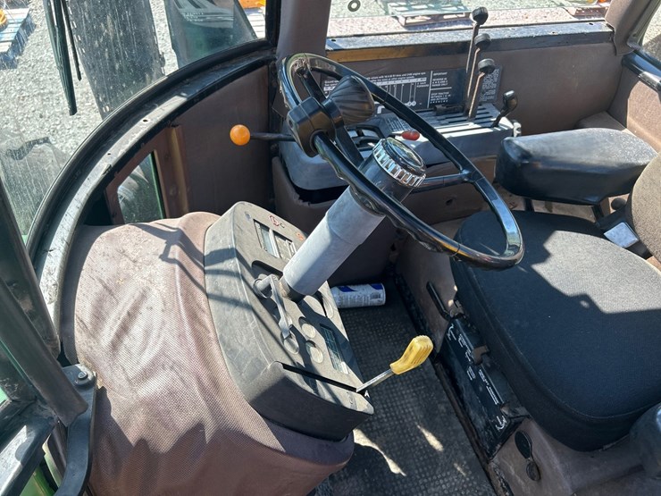 john-deere-8450-image-57