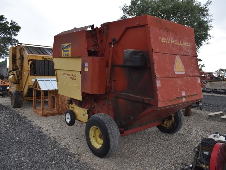 new-holland-853-image-2