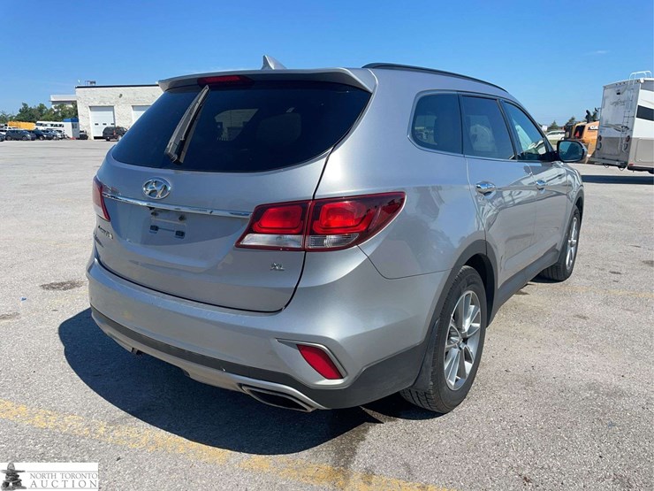 2018-hyundai-santa-fe-image-5