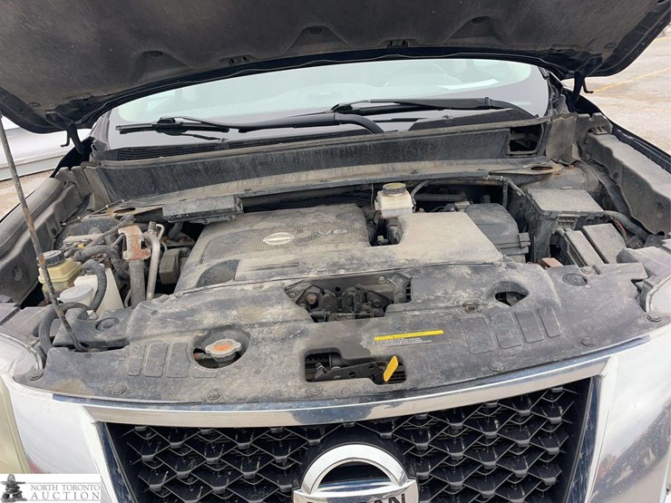 2013-nissan-pathfinder-image-9
