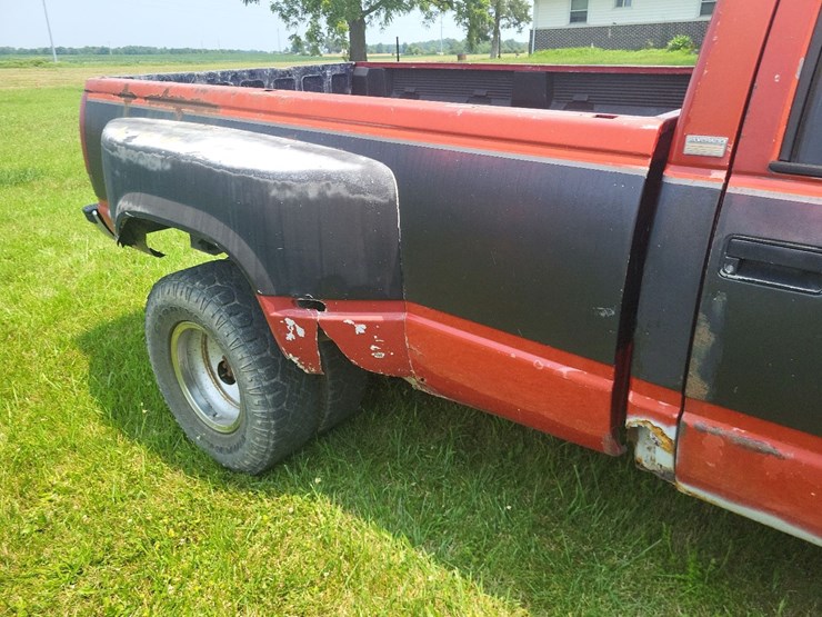 1989-chevy-3500-2-wheel-drive-single-cab-dually-truck-image-37