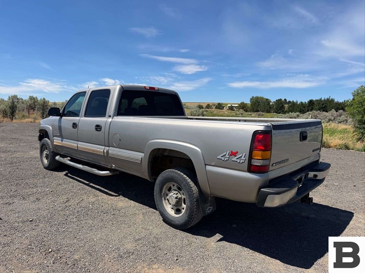 2002-chevrolet-silverado-2500hd-image-5