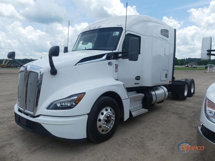 2022-kenworth-t680-image-23