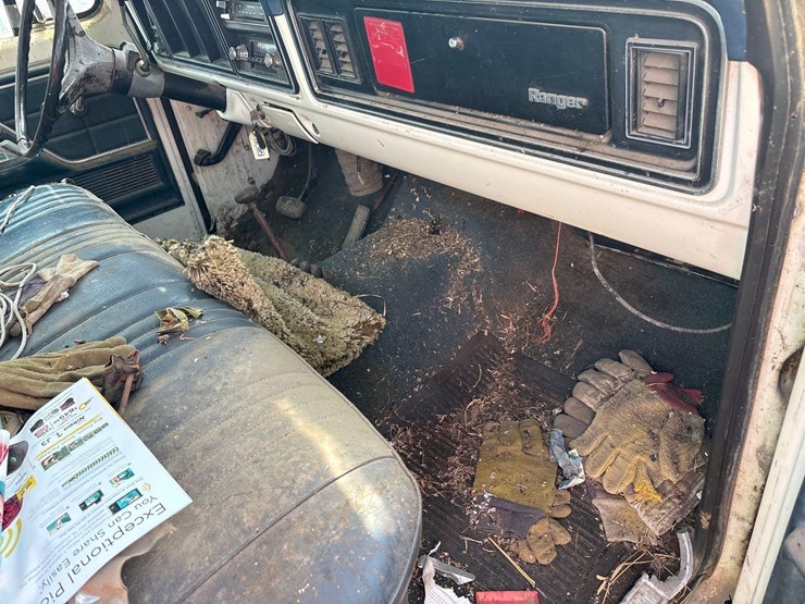 1976-ford-f250-image-31