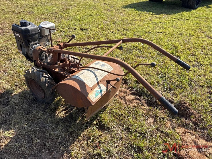 walk-behind-tiller-image-3