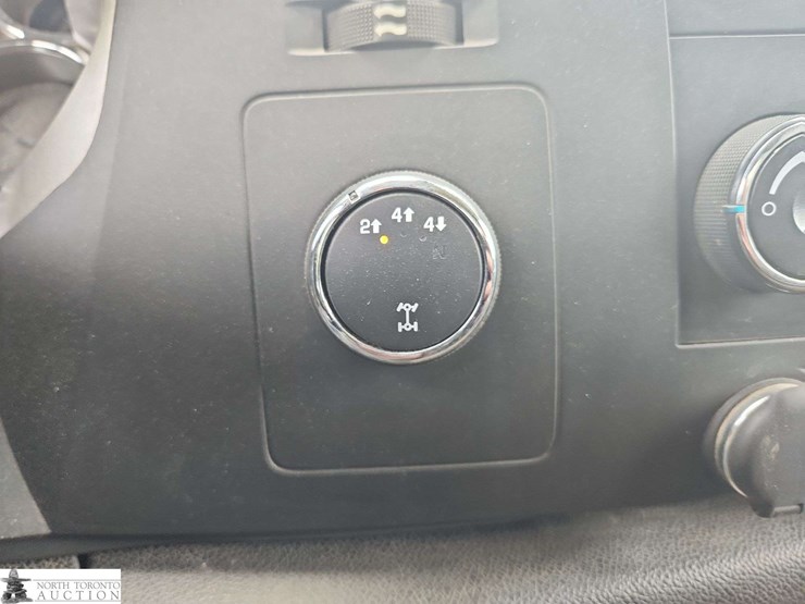 2012-gmc-sierra-3500hd-image-26