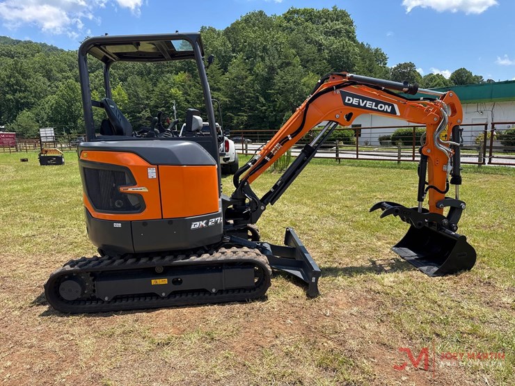 unused-2024-develon-dx-27z-mini-excavator-image-5
