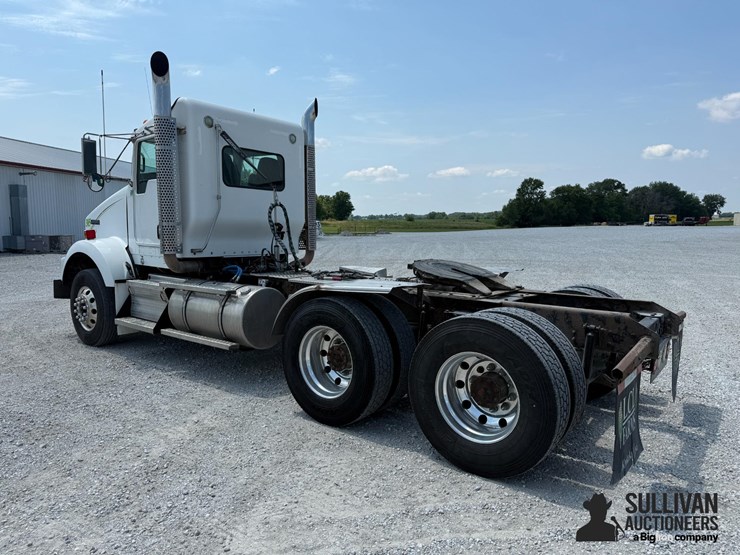 2010-kenworth-t800-image-7