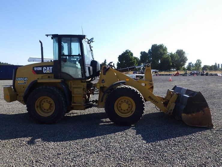 2017-caterpillar-910m-image-4