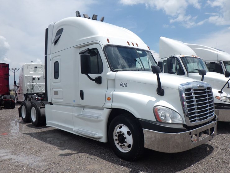 2018-freightliner-cascadia-125-image-3