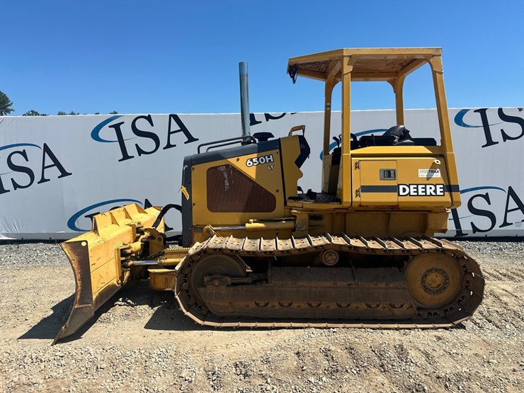 deere-650h-lt-image-2