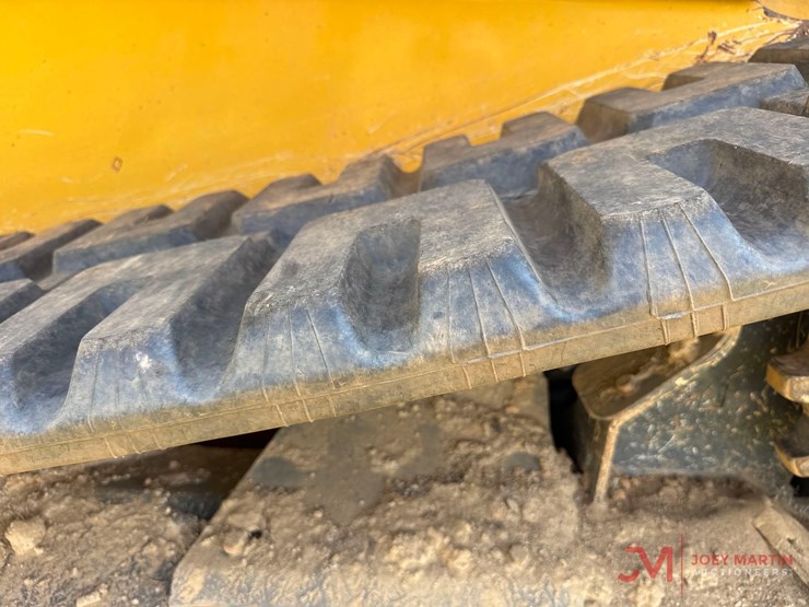 2023-deere-331g-image-11