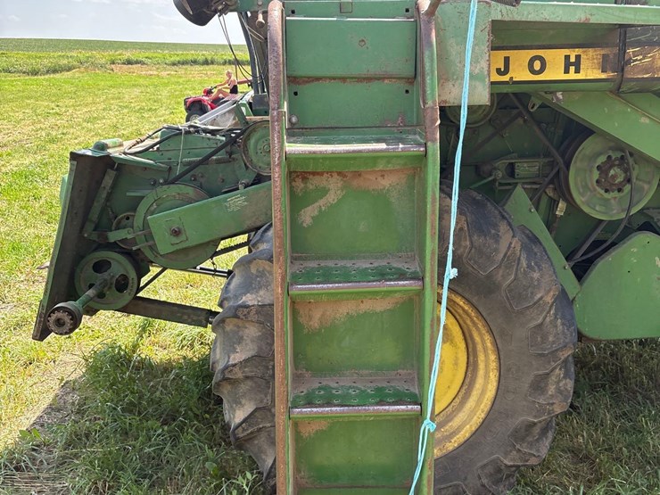 john-deere-4400-image-44