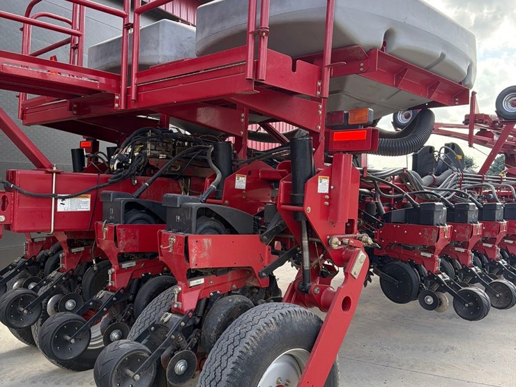 2012-case-ih-1250-image-43