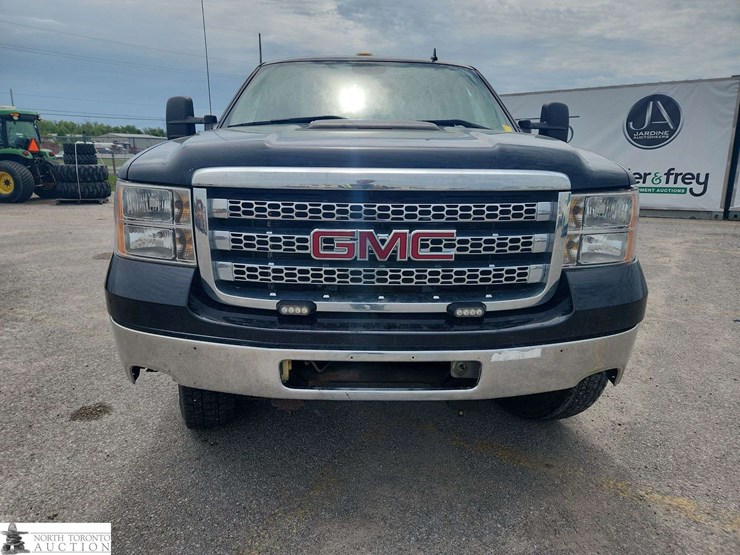 2012-gmc-sierra-3500hd-image-3