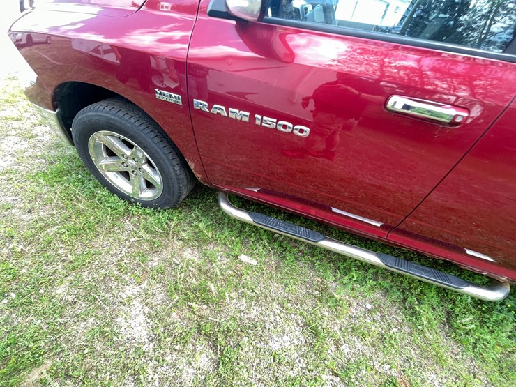 2011-dodge-1500-image-12