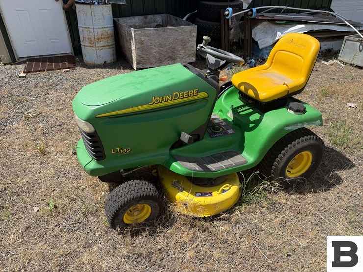 john-deere-lt160-image-1